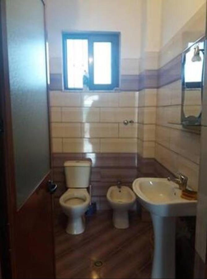 Vila Lika Durrës Esterno foto